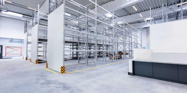 Reformas Integrales de Naves Industriales en Islas Canarias · Diseño e Instalación de Áreas de Producción, Almacén y Oficinas